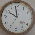 Gold quartz- wood colour frame -12 Inch I Designer Analog Wall Clock for Living Room I 1Pc Analog Wall Clock I Designer Analog Wall Clock LBig Analog Wall